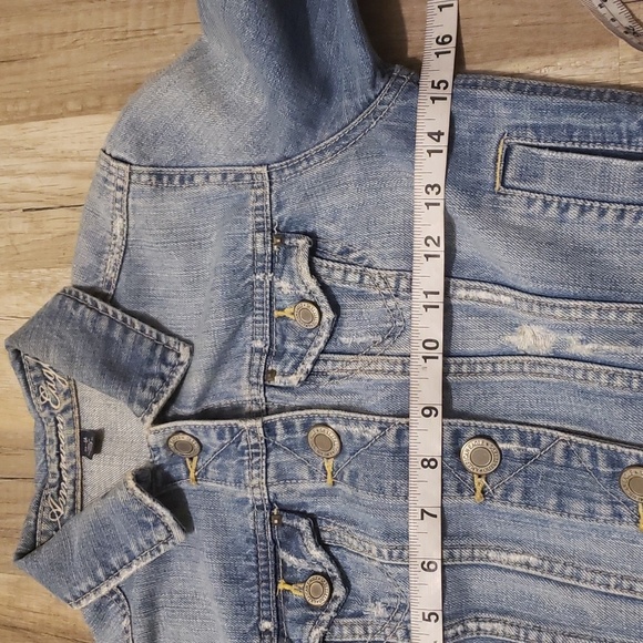AMERICAN EAGLE CROPPED DISTRESSED STUDDED JEAN JACKET LIGHT WASH SZ XS - Picture 5 of 9